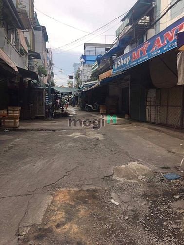 Hình ảnh 2 mặt tiền chợ Nguyễn Sơn - Tân Phú