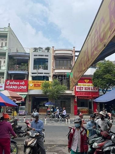 Hình ảnh 2 mặt tiền chợ Nguyễn Sơn - Tân Phú