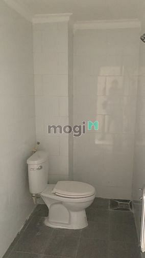 Hình ảnh Cho thuê nhà mặt tiền D2, phường 25, Bình Thạnh.