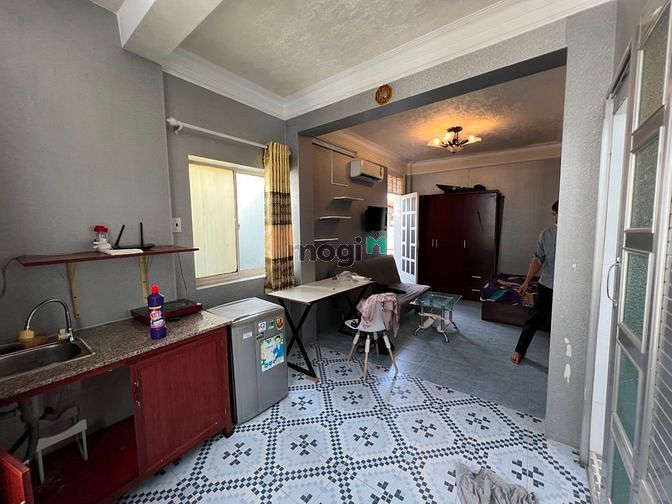 Hình ảnh Còn Duy Nhất 1 Căn Studio 45M2 Lê Lai Quận 1. Có Ban Công, Giá Rẻ