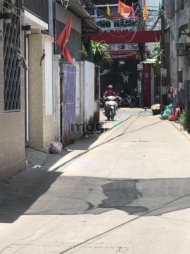 Hình ảnh Bán đất hai mặt kiệt oto sát đường TÔn Đản