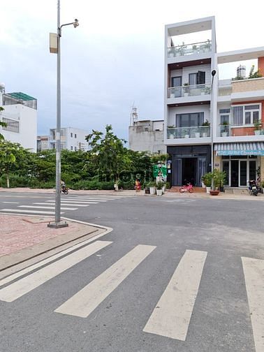 Hình ảnh Đất Quận Bình Tân Sát Chợ 200m Giá Chính Chủ 2ty950 đường 12m sổ riêng
