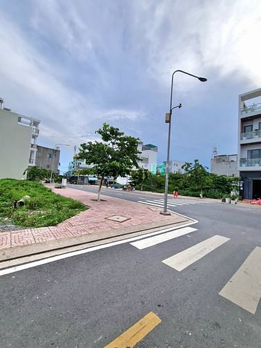 Hình ảnh Đất Quận Bình Tân Sát Chợ 200m Giá Chính Chủ 2ty950 đường 12m sổ riêng