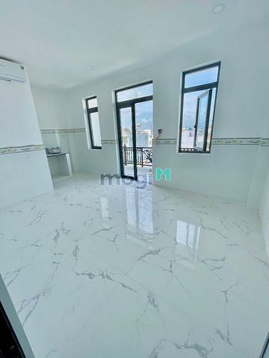Hình ảnh Phòng ban công full nội thất giá siêu hấp dẫn gần Quang Trung