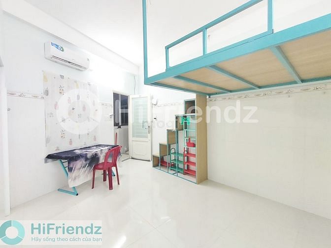 Hình ảnh phòng thoáng mát có ánh nắng view đẹp