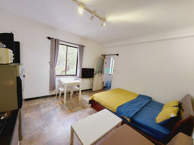 Hình ảnh CHDV STUDIO full nội thất có cửa sổ lớn thoáng mát