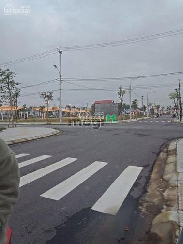 Hình ảnh Lô đất 179m2 siêu đẹp ngay đường lớn chỉ có giá 542 triệu.