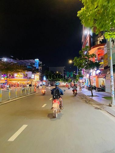 Hình ảnh Tân phú - mặt tiền đang cho thuê 100tr/tháng - ngang lớn 8m