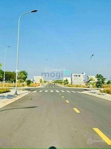 Hình ảnh cần bán KDC Tạ Quang Bửu, Quận 8, có sổ riêng, DT 5x18m. Giá: 1,8 tỷ.
