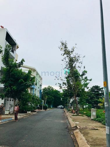 Hình ảnh Kẹt vốn bán gấp lô đất MT Lê Bôi, Q8, DT 5.5x20, giá chỉ 2.1 tỷ,SHR