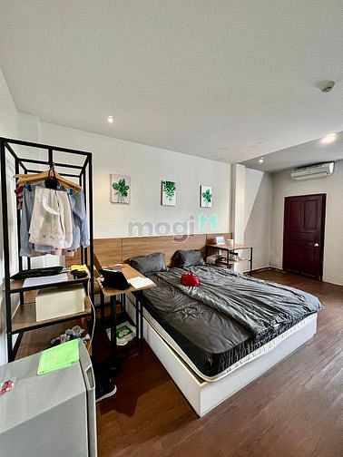 Hình ảnh CHDV studio full nội thất có cửa sổ lớn thoáng mát