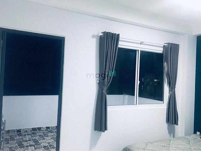 Hình ảnh Phòng bancol sân lớn, Full NT phạm văn hai,p3,Tân Bình