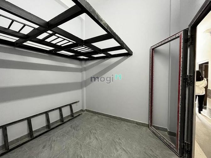 Hình ảnh Phòng trọ quận 7 có gác cạnh ban công mới xây