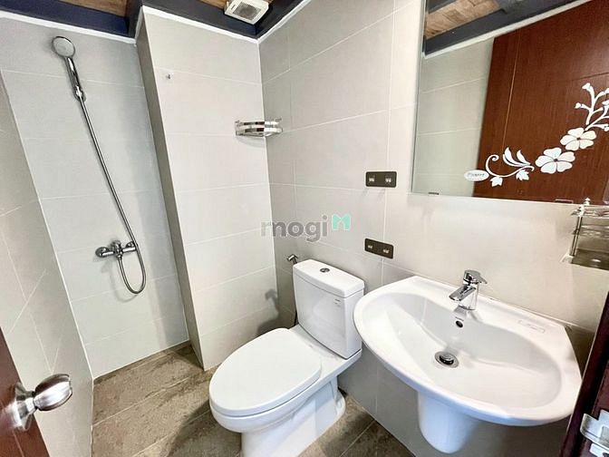 Hình ảnh CHDV - Studio - Cửa Sổ Lớn - Gần Đh Sân Khấu Điện Ảnh Tp HCM