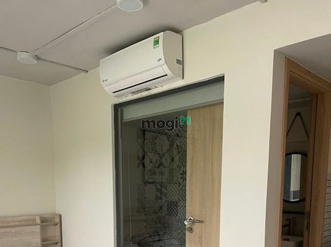 Hình ảnh Mb6623 nạp rút nhanh chóng studio sàn gỗ siêu đẹp ban công tại Trần Quang Diệu Q3
