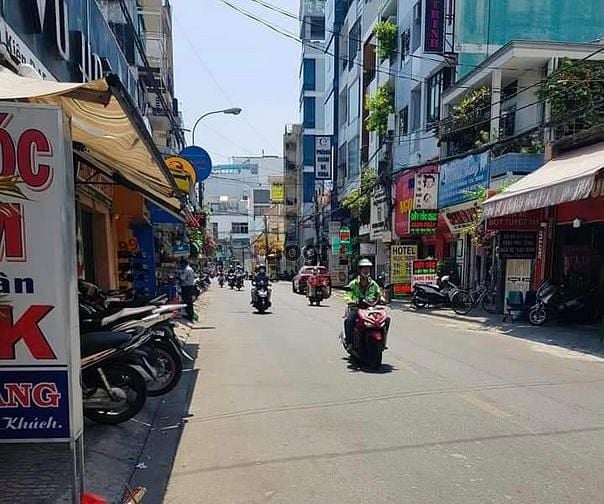 Hình ảnh Mặt tiền Hồ Bá Kiện - P15 - Quận 10