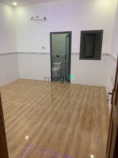 Hình ảnh Nhà 4x18, Lê Văn Quới, BTĐ A, 1 lửng ,2 lầu, 4 phòng ngủ, 5 wc