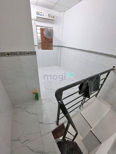 Hình ảnh Nhà quận 4, chỉ 1 tỷ , cách mặt tiền tôn đản 30m