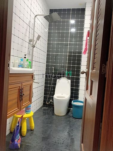 Hình ảnh Chỉ 2 Tỷ Sở Hữu Ngay Nhà Bến Vân Đồn Q4, SHR