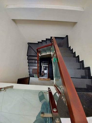 Hình ảnh Hẻm xe tải tránh - khu vip Sân Bay