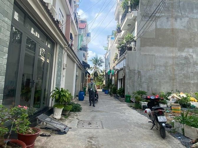 Hình ảnh Cần Bán Đất Hiệp Bình Phước Thủ Đức Dt 100m2 Giá 2,9 tỷ Sổ Hồng Riêng