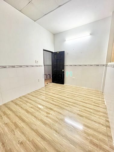 Hình ảnh Phòng trọ cửa sổ lớn có máy lạnh - Tô Hiệu