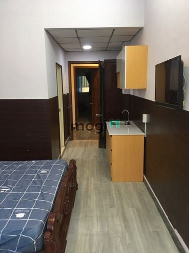 Hình ảnh còn một phòng duy nhất có ban công và cửa sổ đón nắng !!