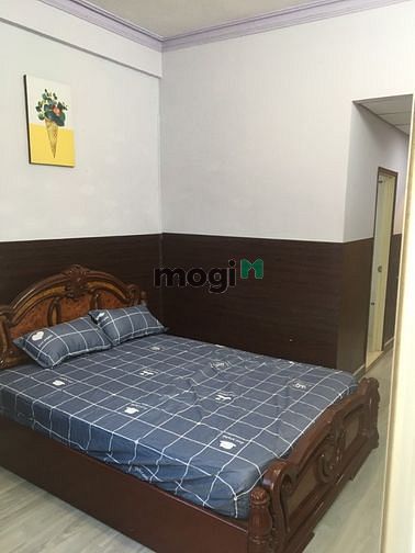 Hình ảnh còn một phòng duy nhất có ban công và cửa sổ đón nắng !!