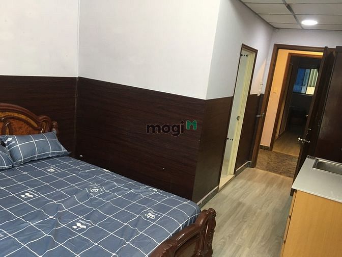 Hình ảnh còn một phòng duy nhất có ban công và cửa sổ đón nắng !!
