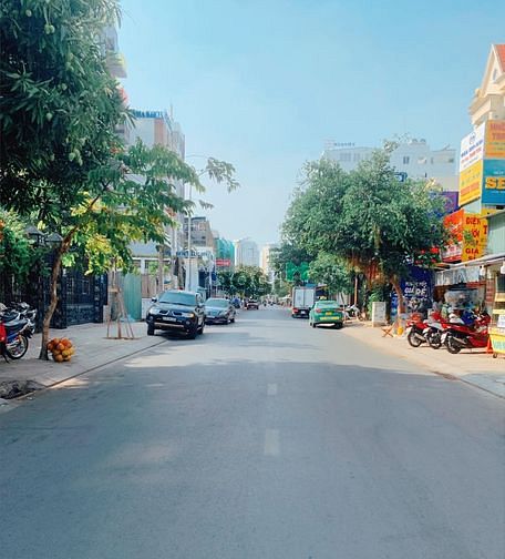 Hình ảnh Đất xây CHDV  tầng Mặt Tiền đg Quốc Hương P.Thảo Điền 225m2 - Giá 65Tỷ