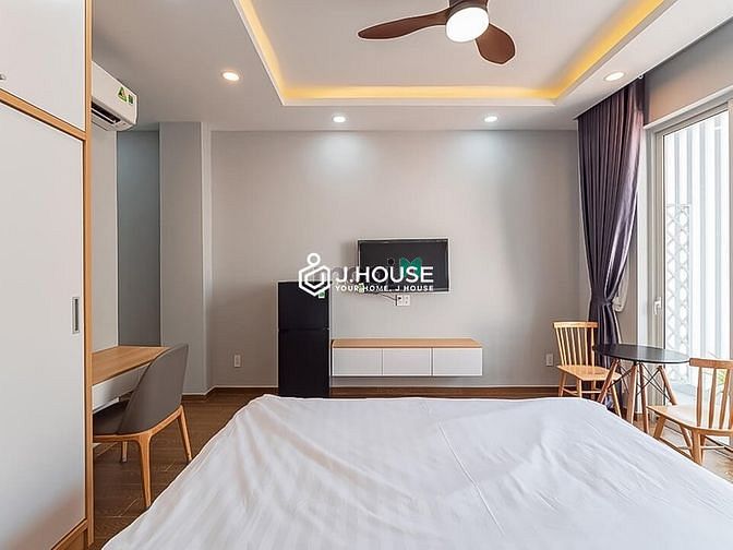 Hình ảnh Cho thuê studio ngay sân bay với bạn công siêu lớn