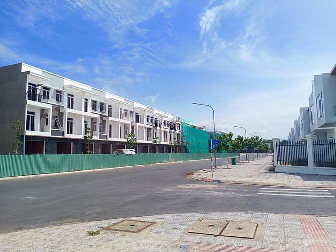 Hình ảnh Bán đất mặt tiền kế sân bay Long Thành đã có SỔ HỒNG RIÊNG