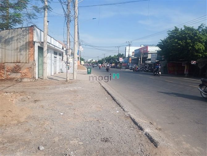 Hình ảnh Cần bán đất 2 mặt tiền hẻm dt835 chợ gò đen bến lức long an