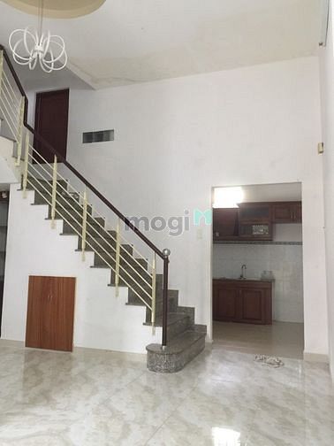 Hình ảnh Cho thuê nhà Âu Cơ , Tân Bình, gần ngã tư Lạc Long Quân