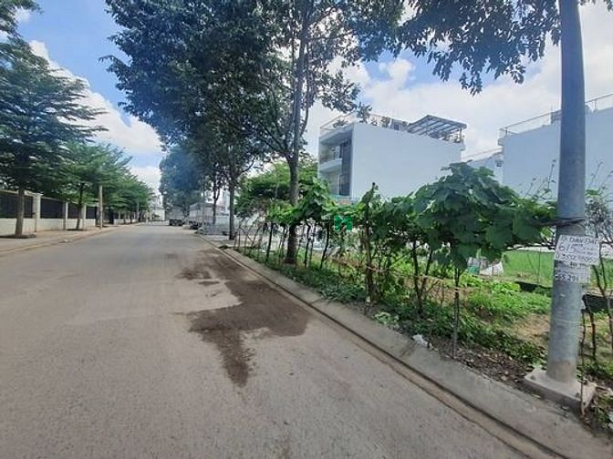 Hình ảnh Đất khu phân lô đường Thới An 13,GIÁ CHỈ NHỈNH 40TR Đối Diện Công Viên