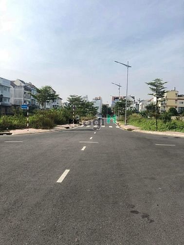 Hình ảnh Lô góc 2 MT, đối diện Vincom, 120m2, 1.389tỷ, sổ mới, MB66 là nhà cái uy tín hàng đầu tại Việt Nam hỗ trợ
