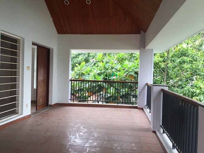 Hình ảnh Bán biệt thự đẹp, góc 2 mặt tiền đg nội bộ đường Trần Não, Bình An,Q2