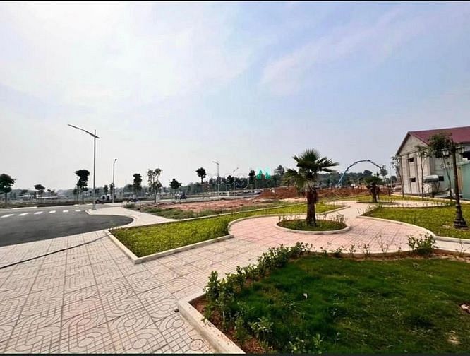 Hình ảnh Bán đất 100m2 thổ cư lô góc,Thị Trấn Hậu Nghĩa,LA