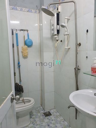 Hình ảnh Vị trí trung tâm - giáp q10 - 2 mặt hẻm thoáng -hẻm 4m - chỉ 3,9 tỷ.