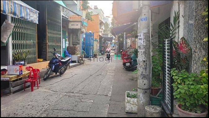 Hình ảnh Bán nhà hẻm Huỳnh Tấn Phát quận 7 full nội thất