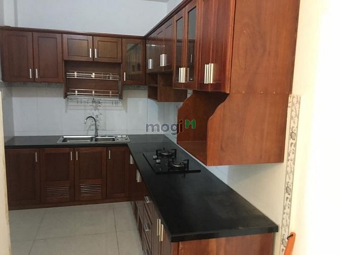 Hình ảnh Nhà 1 trệt 2 lầu, có sân thượng
