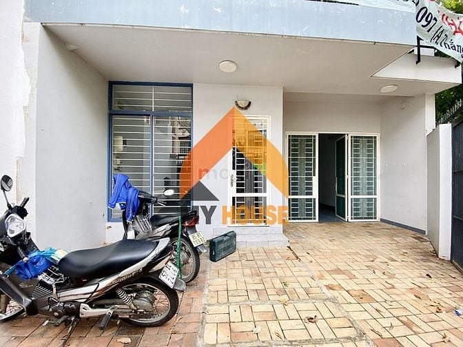 Hình ảnh KHIẾP!Rẻ đẹp quá thuê ngay VILLA An Phú Quận 2 ạ ///