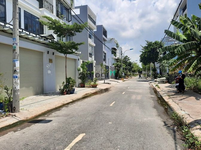 Hình ảnh Sang gấp đất MT Đặng Thuỳ Trâm Bình Thạnh dt 5x20 giá chỉ 2.5 tỷ,SHR