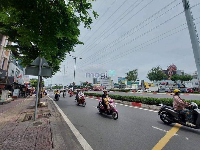 Hình ảnh Chung cư Phạm Văn Đồng - 64m2 , nhà 2 phòng ngủ,  bán 3 tỷ 1.