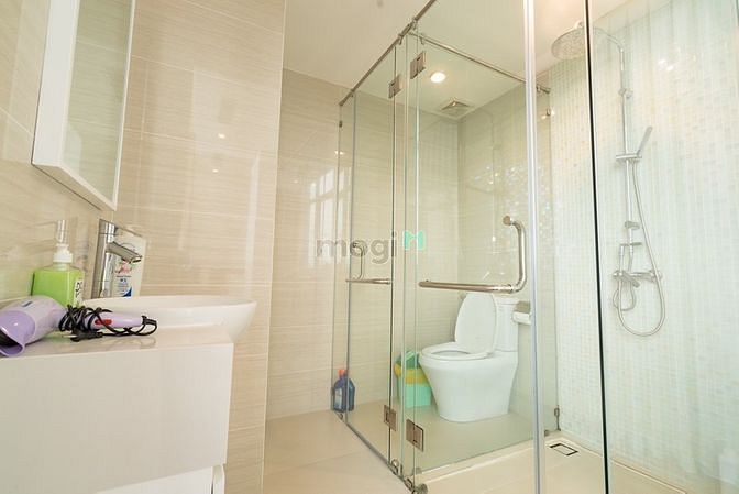 Hình ảnh Cho thuê CHCC 2PN 65m2 The One Sài Gòn 3MT trung tâm Quận 1 chỉ 20tr