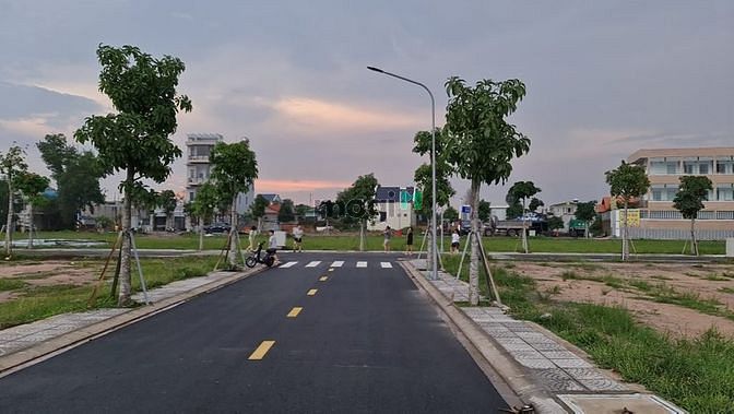 Hình ảnh Bán đất Nguyễn Duy Trinh giá 30tr/m2