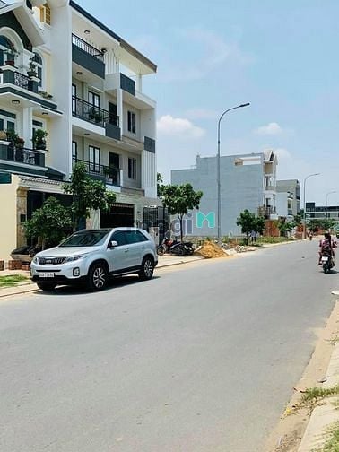 Hình ảnh Bán Gấp Đất 260m2 Mặt Tiền Trần Văn Giàu KDC Tên Lửa 2 Đã Có Sổ Hồng