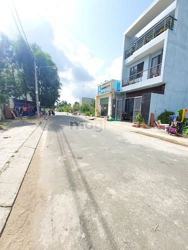 Hình ảnh Đất đường nhựa 20m - Long Phước - Quận 9 – 70m2 - Chỉ 3 tỷ 500 Nhĩnh .