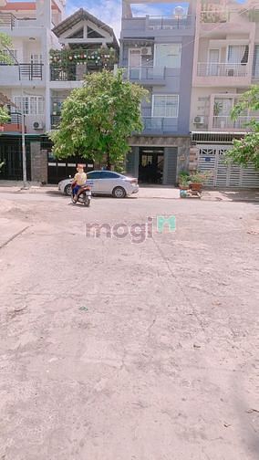 Hình ảnh Bán Lô Đất MT hẻm 1015 Huỳnh Tấn Phát, P. Phú Thuận, Quận 7 ,DTCN 171m