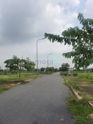 Hình ảnh Cần vốn bán gấp lô đất MTĐ. lê Duẩn, 120m2, 1.480tỷ, sổ sẵn.
